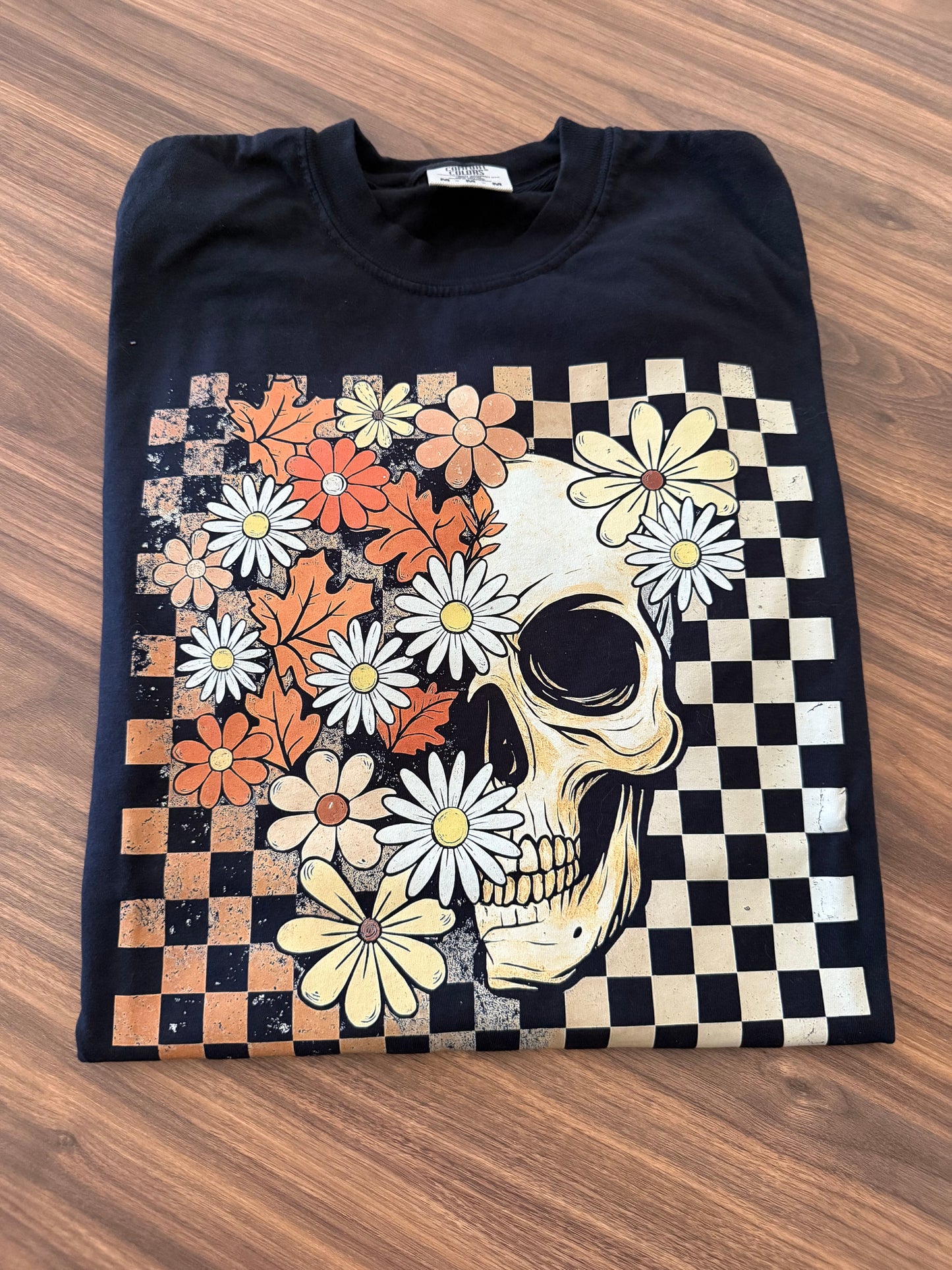 Checkered skull tee