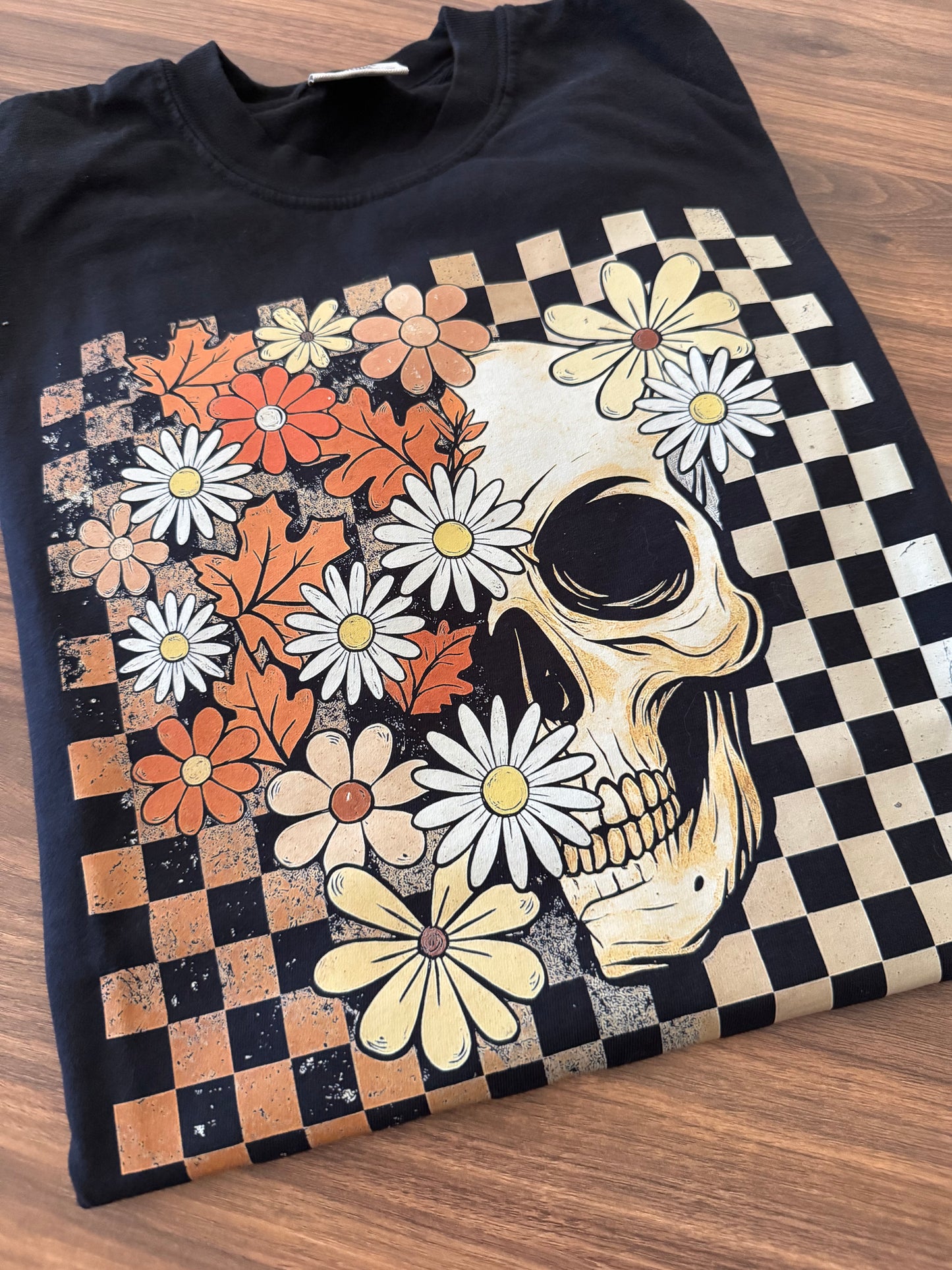 Checkered skull tee