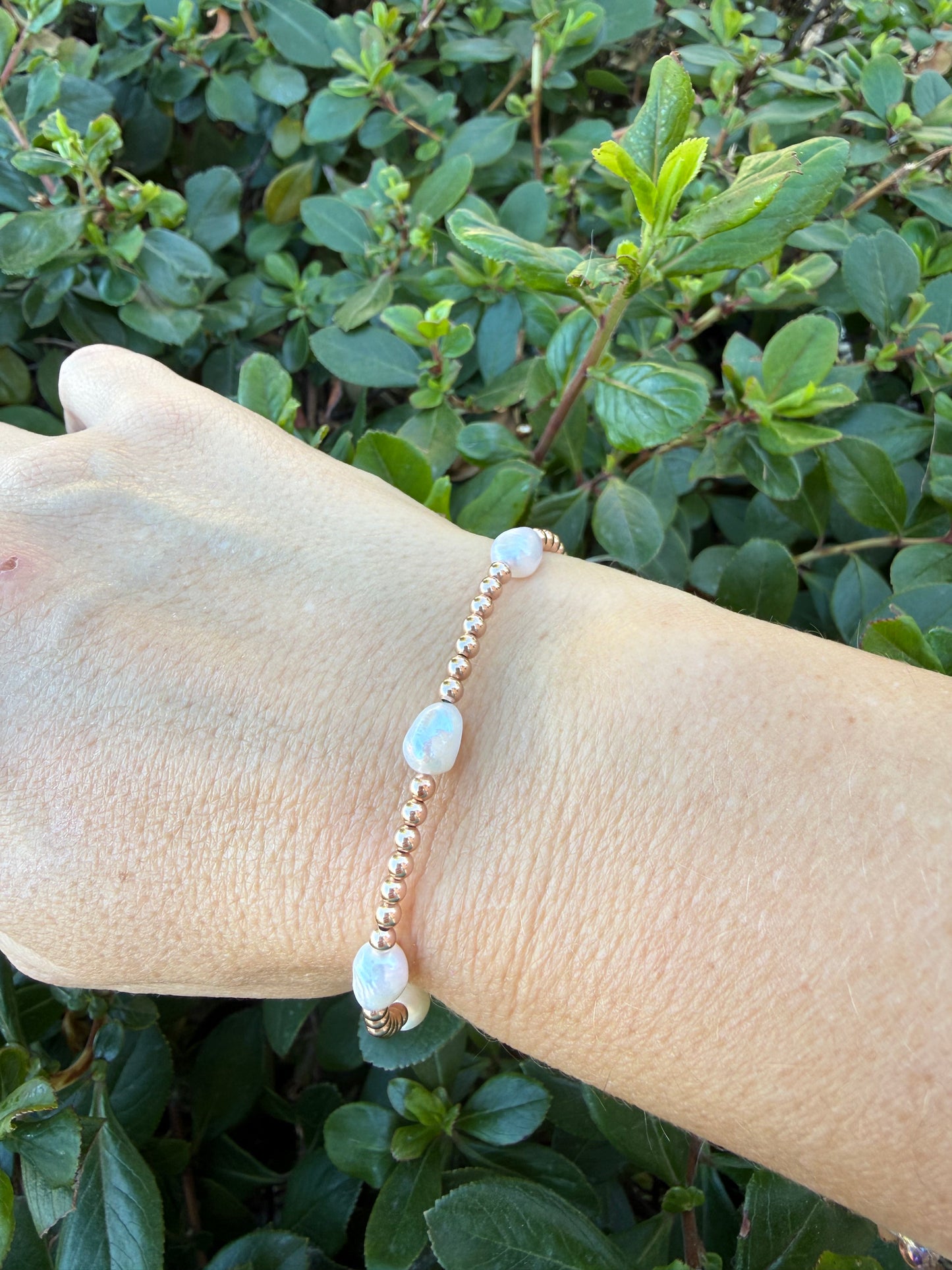 14k gold filled Freshwater pearl bracelet